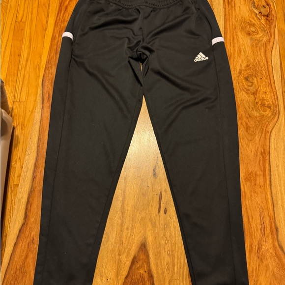 Adidas track or jogging pants size M in like new condition - Picture 8 of 10